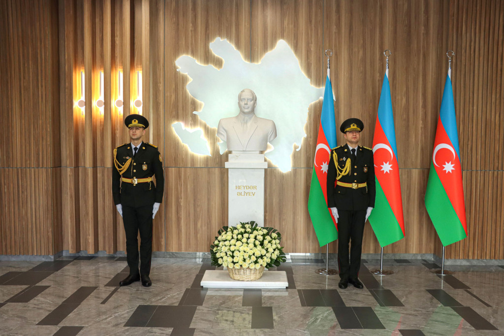 Ümummilli Lider Heydər Əliyevin anadan olmasının 103-cü ildönümünə həsr olunmuş tədbir keçirilib
